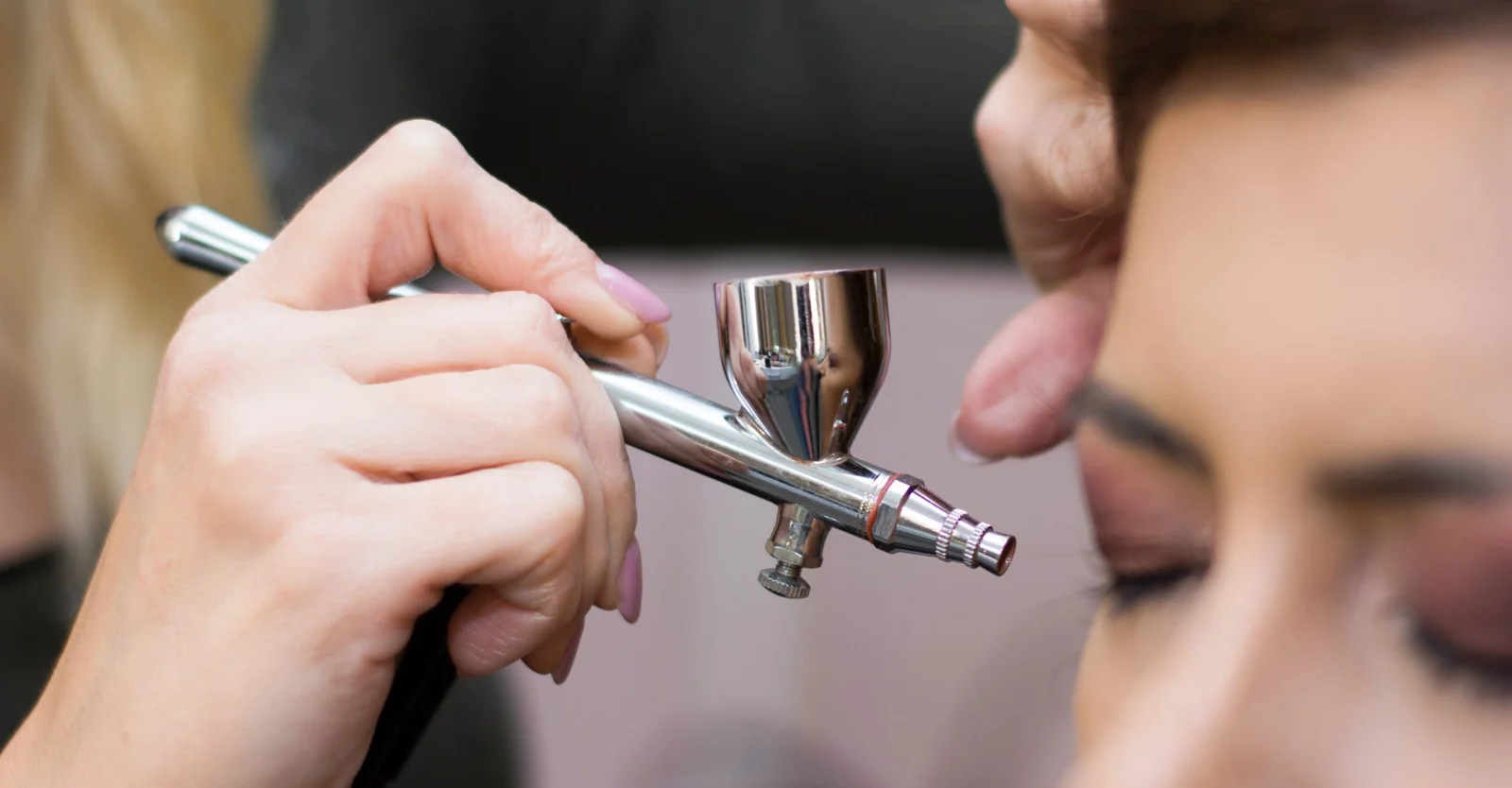 Airbrush Makeup Demo Course at Trytoon Beauty and Wellness Academy, Bhubaneswar – Learn flawless bridal and professional makeup techniques with expert trainers