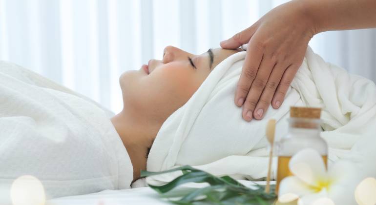 Professional massage therapy training session at Trytoon Beauty and Wellness Academy, Bhubaneswar